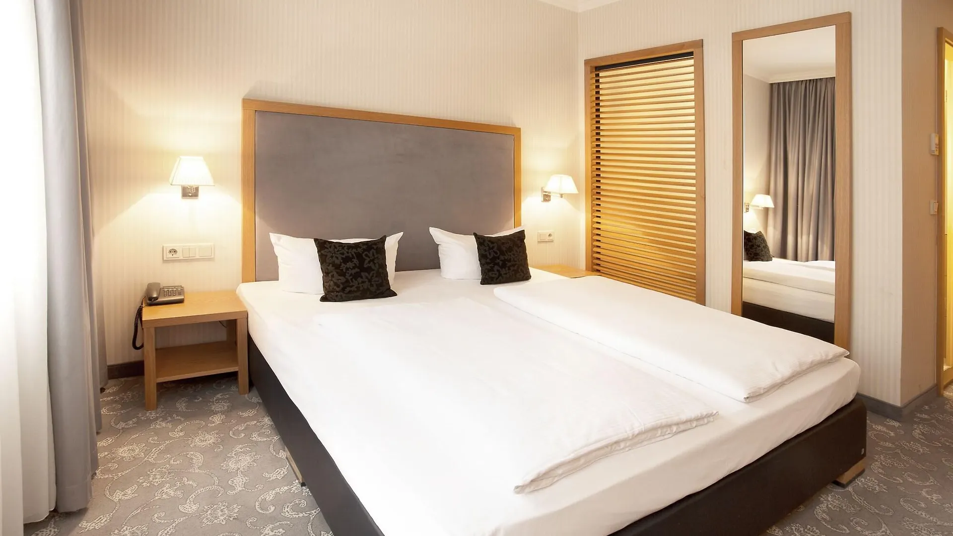 Townhouse Hotel Frankfurt am Main 3*,
